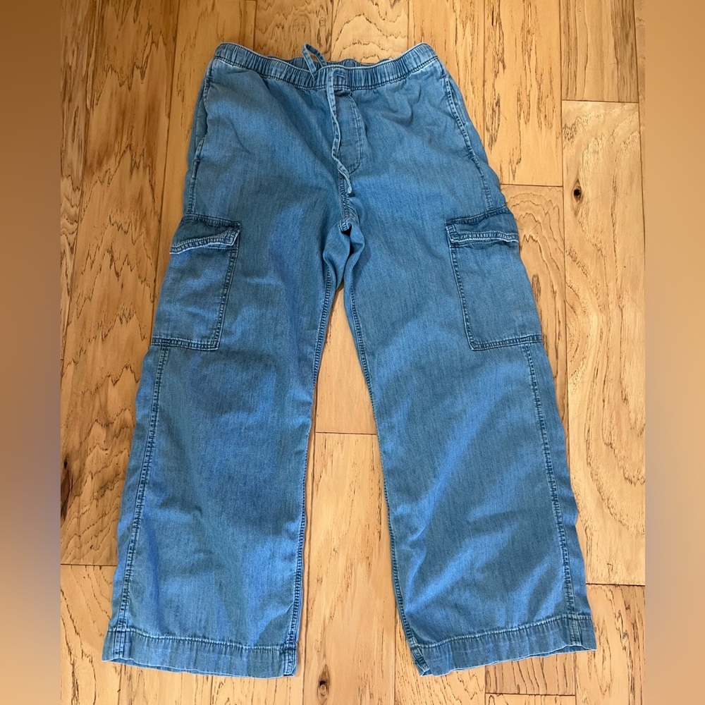 Women’s GAP pull-on wide leg jeans size medium